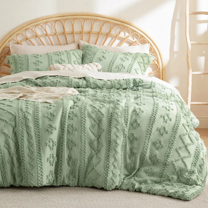 Bedsure Tufted Boho Comforter Set, GentleSoft 3-Piece Shabby Chic Farmhouse Embroidery Bedding, Oversized Jacquard Comforter, All Season Soft Bedding Set
